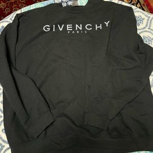 Size 3X woman’s off brand Givenchy swear shirt